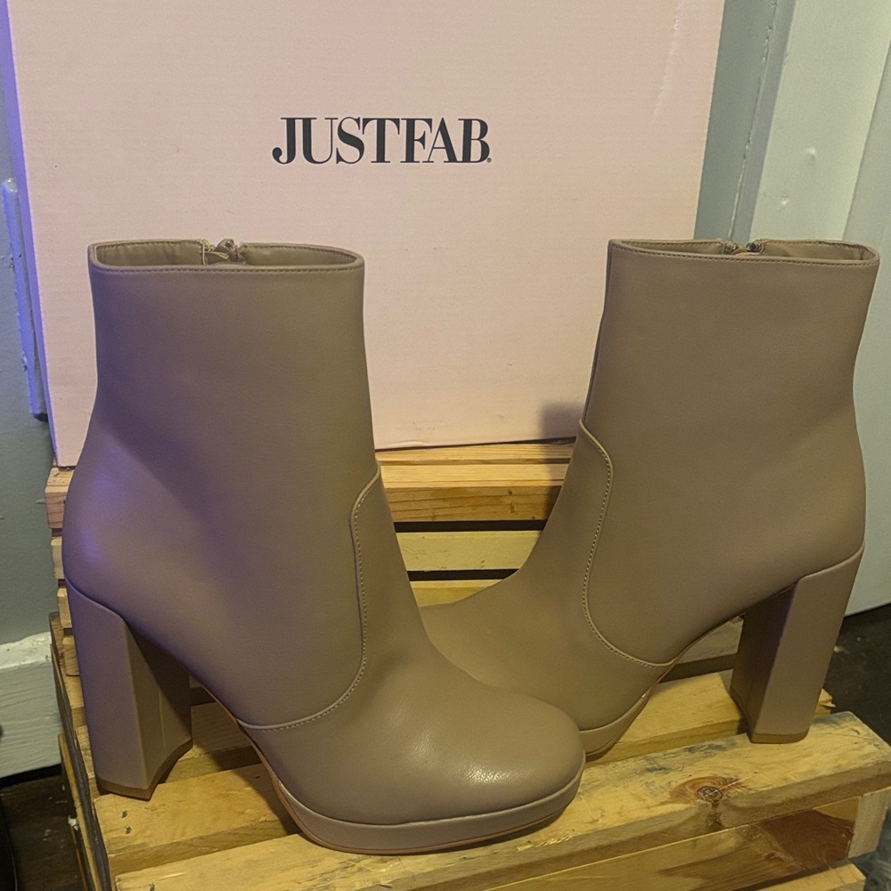 JustFab Women's Beige Heeled Boots